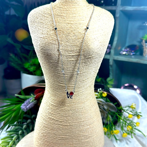 ❤️ Brighton collectibles necklace silver Love red heart NWT - Picture 3 of 9